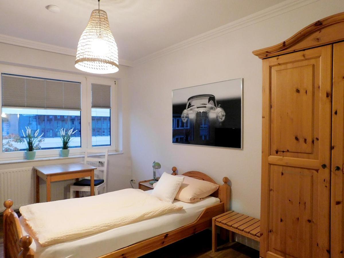 Das Weiss Blaue Haus Hotel Dusseldorf Luaran gambar